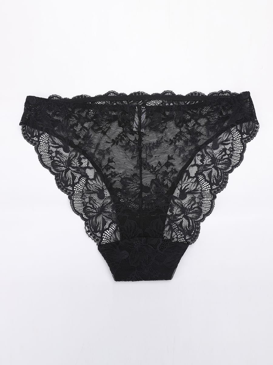 Elegant Low-Rise Lace Panties with Antibacterial Cotton Comfort
