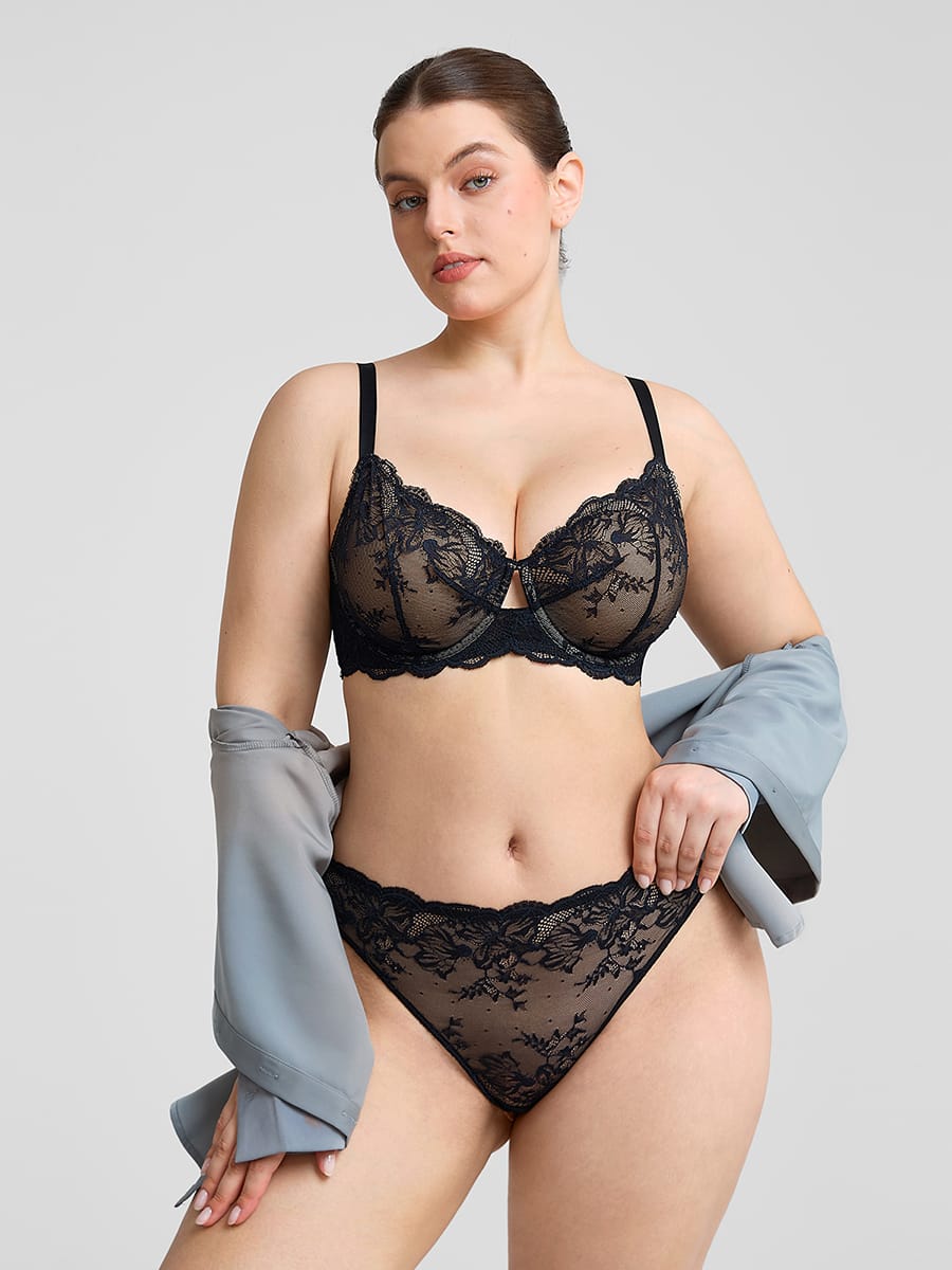 Elegant Low-Rise Lace Panties with Antibacterial Cotton Comfort