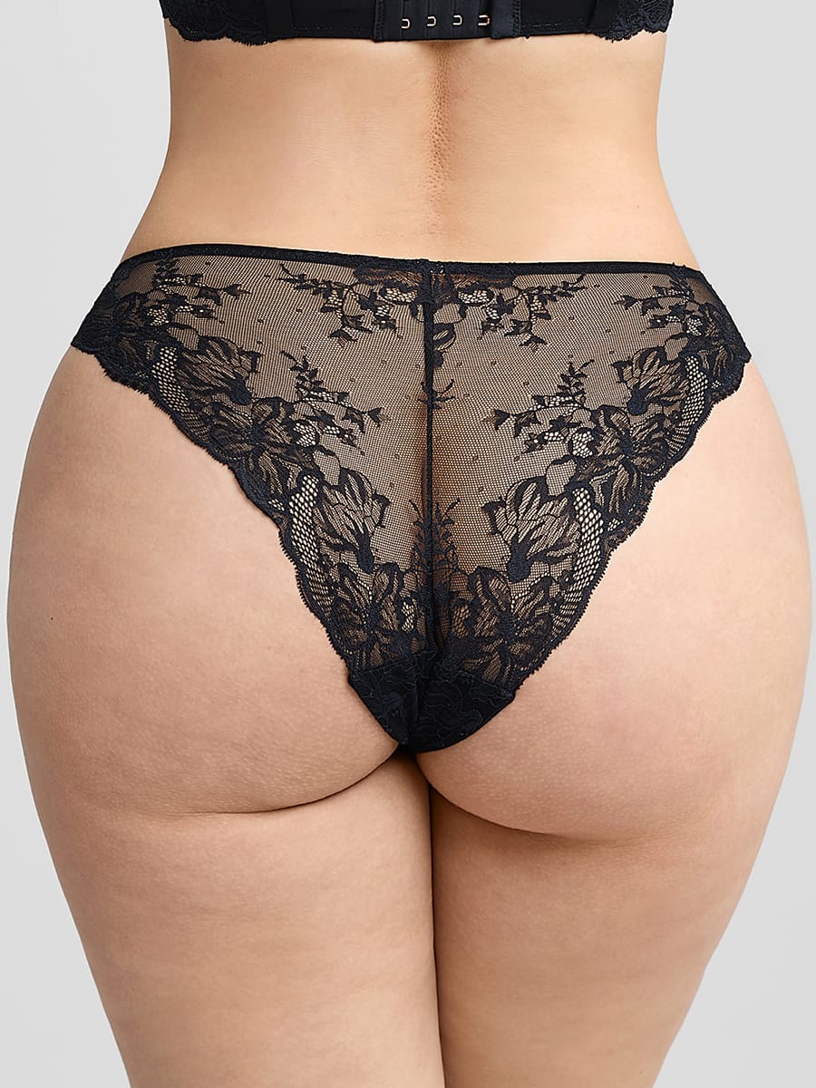 Elegant Low-Rise Lace Panties with Antibacterial Cotton Comfort